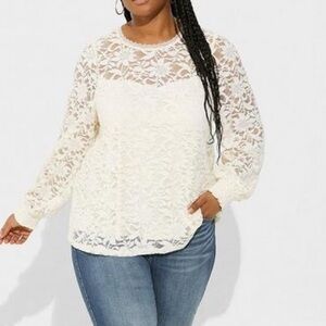 Torrid Ivory STRETCH Lace Blouse /TOP WITH LONG SMOCKED CUFF SLEEVES SIZE 3X